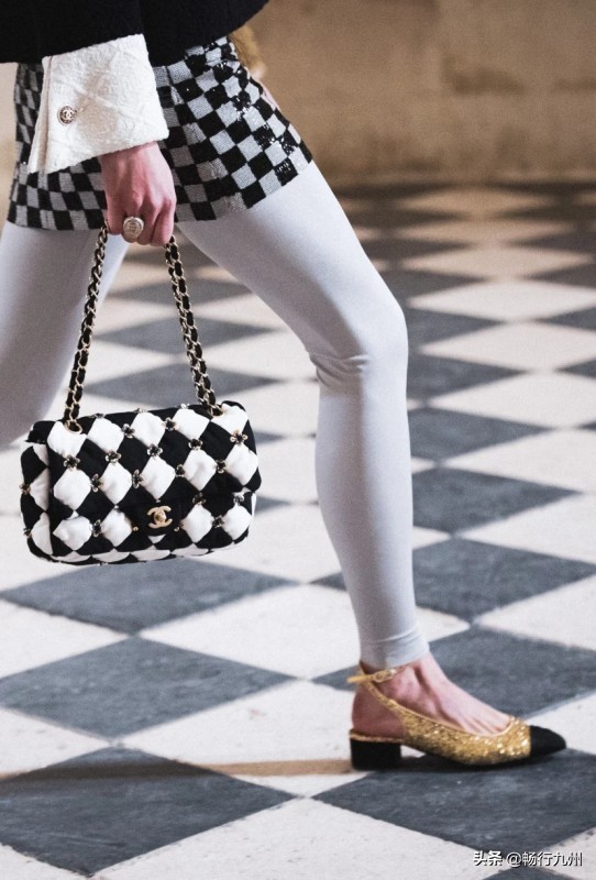 chanel香奈儿2023年新款,chanel香奈儿水钻包包