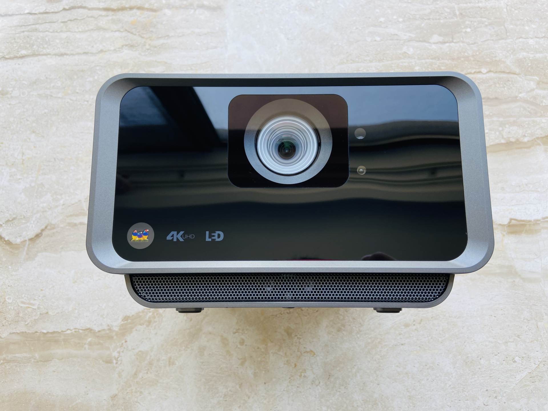 4k智能投影仪,智能4k声控投影仪