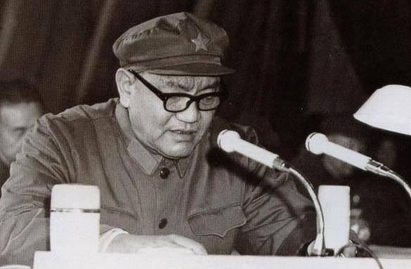 詹才芳：12岁成孤儿，四弟顶他名牺牲，病逝后*国锋华**送8字挽联