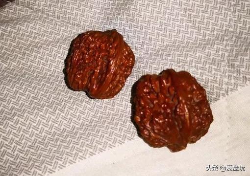 盘玩的核桃脏了怎样清洗,如何清理盘过的核桃