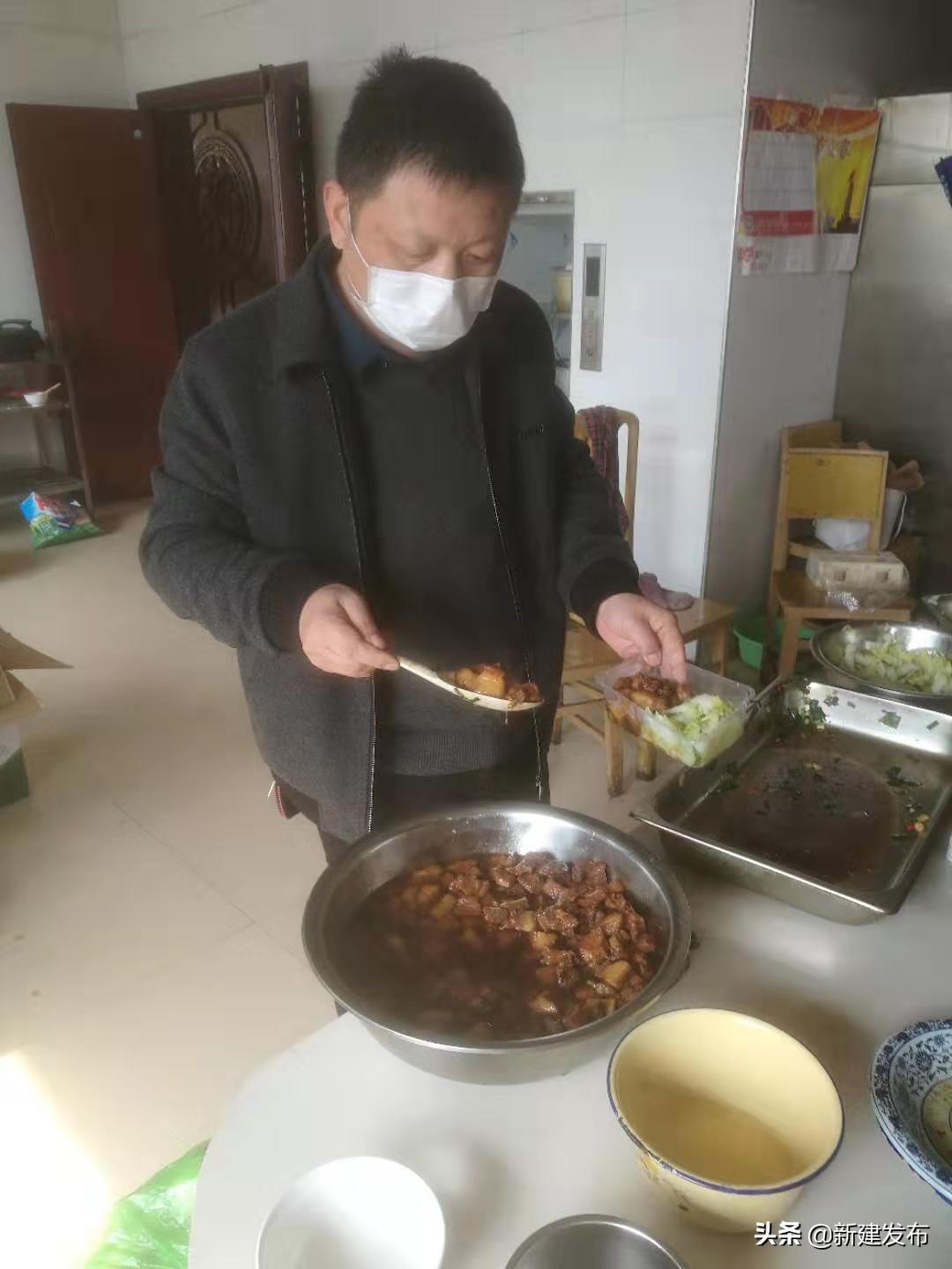 感动防疫人员图片,疫情中记录下的感动镜头