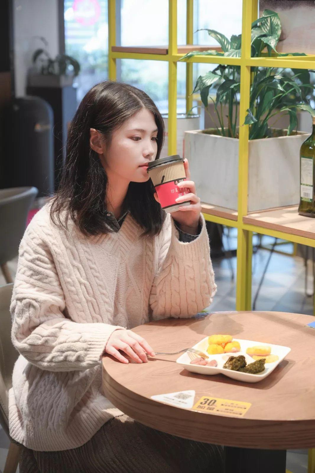 至强扫货攻略！佛山CBD潮玩新地标，女生月购物狂欢！