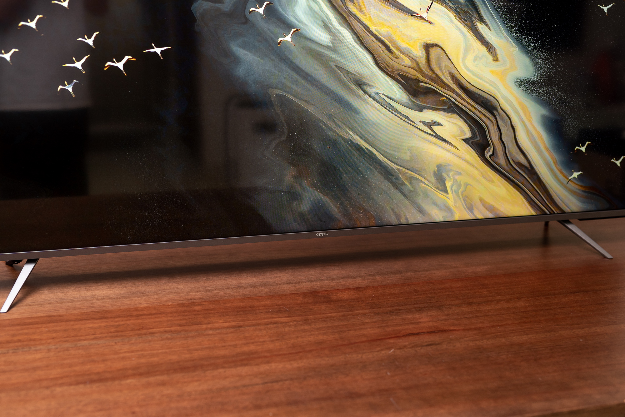 新电视装好之后要怎样才能开机,新电视到了怎么安装