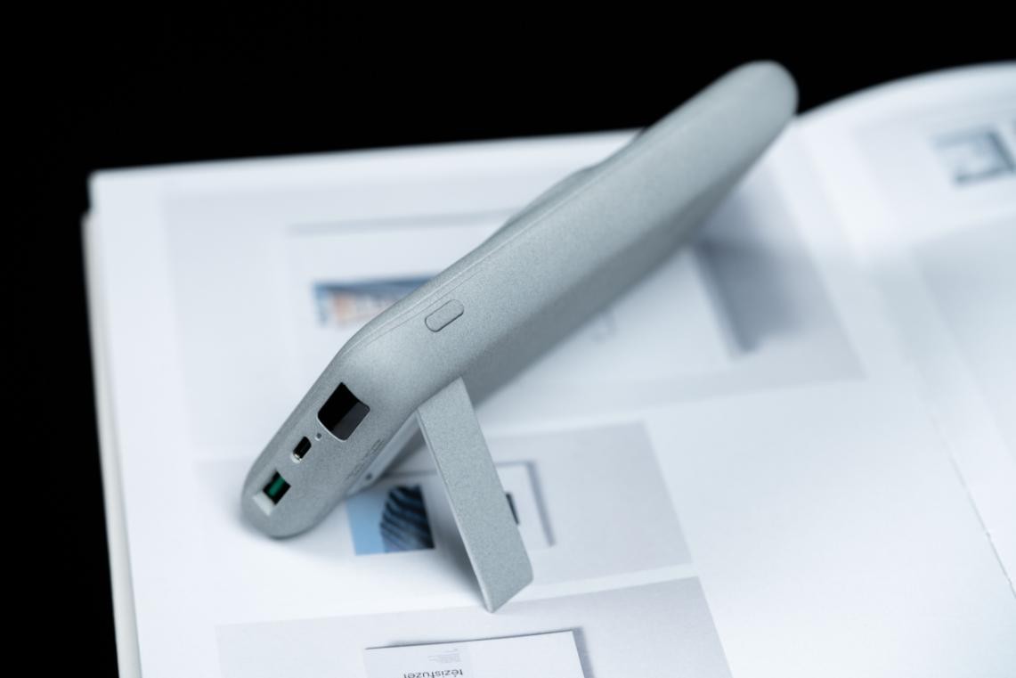 iphone12promax充电宝快充,iphone12pro磁吸无线充电宝评测