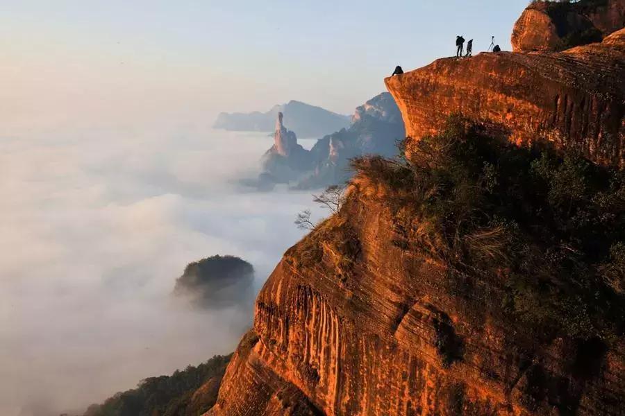 丹霞山震撼,丹霞山看着风景美如画