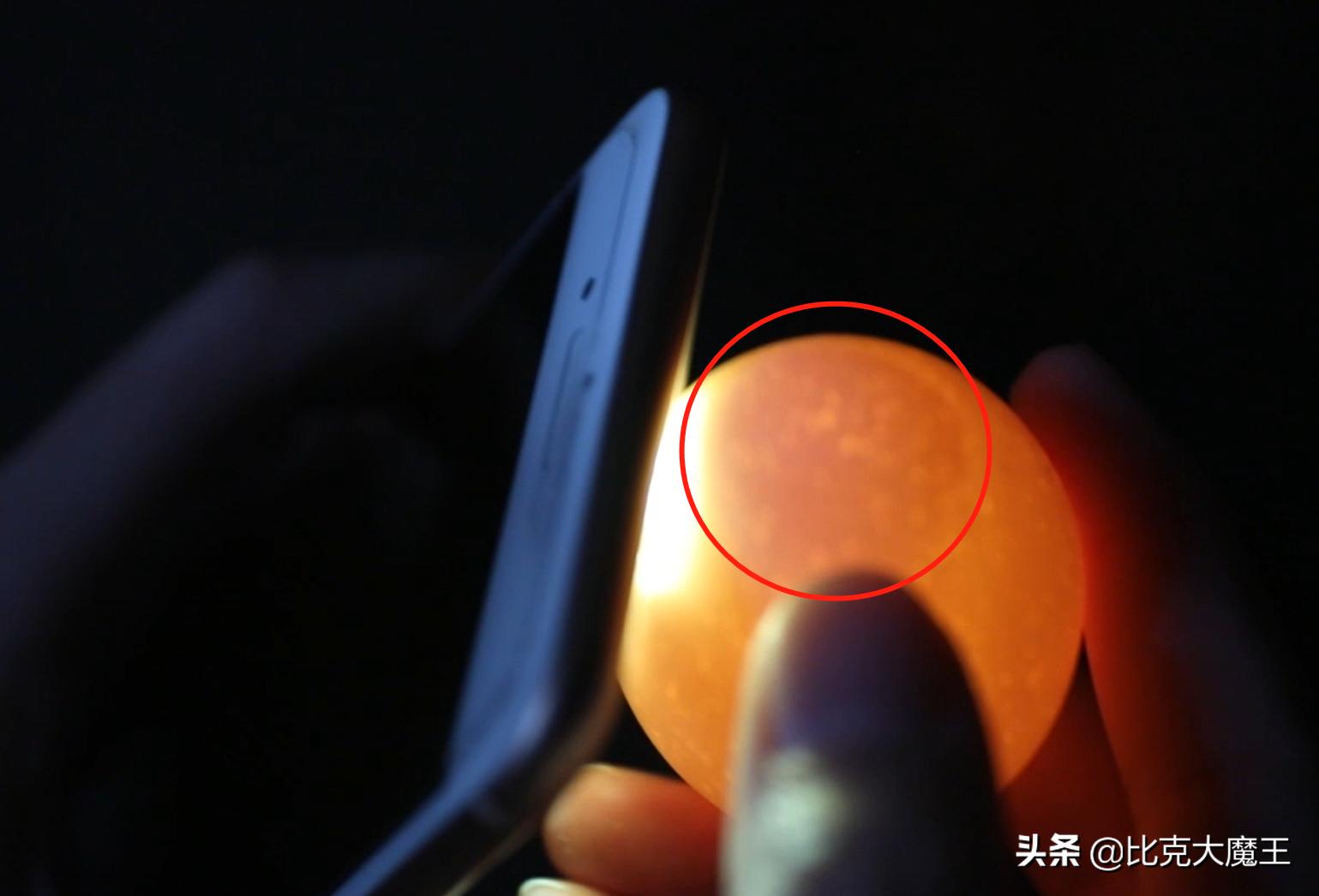 买鸡蛋时怎么挑新鲜鸡蛋,买鸡蛋怎么防止碎