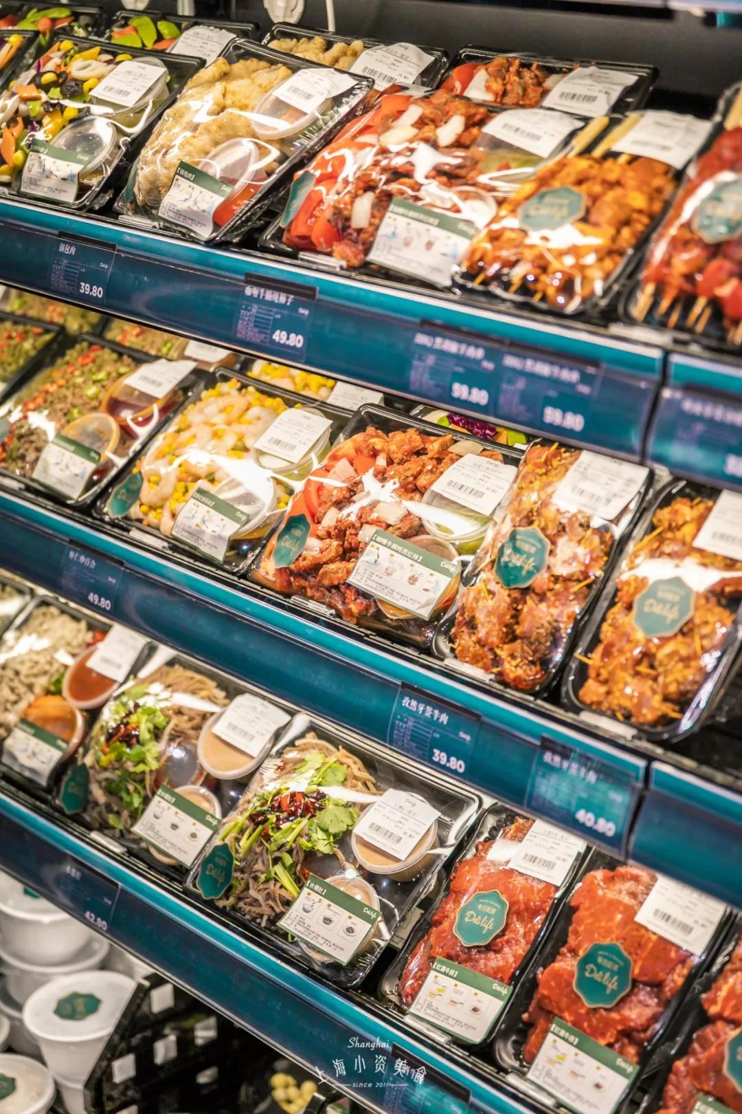 过年去超市囤货,过年没来得及买年货