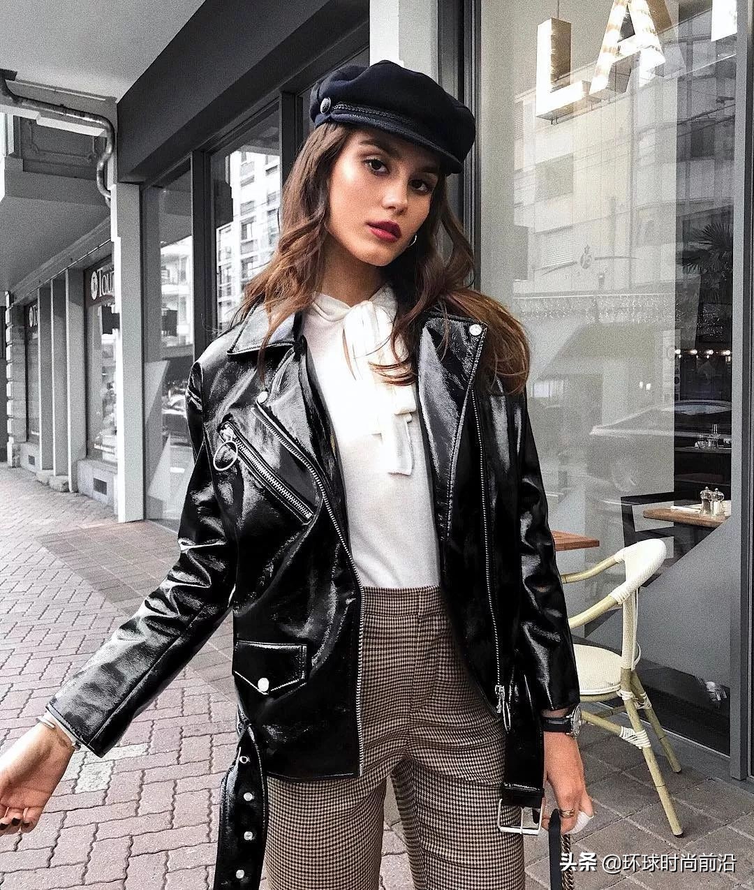 适合冬季脸大显脸小的帽子 (大圆脸适合什么帽子秋冬)