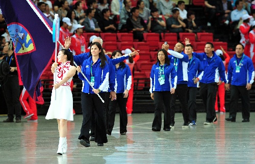 关岛距离美国远为什么属于美国,美国关岛在哪一块离中国有多近