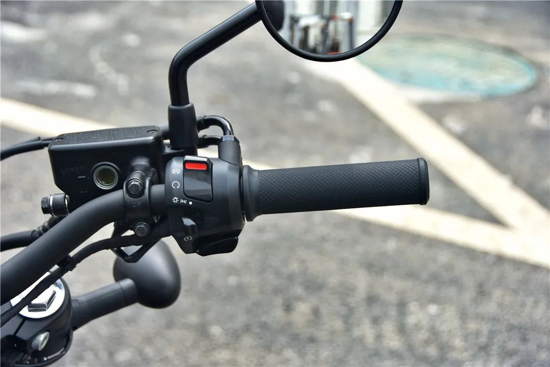 本田踏板车nss300和nss350,本田nss350和光阳s350哪个好