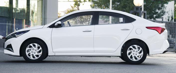 7w左右买什么车混动,现代悦纳和瑞纳哪个比较好