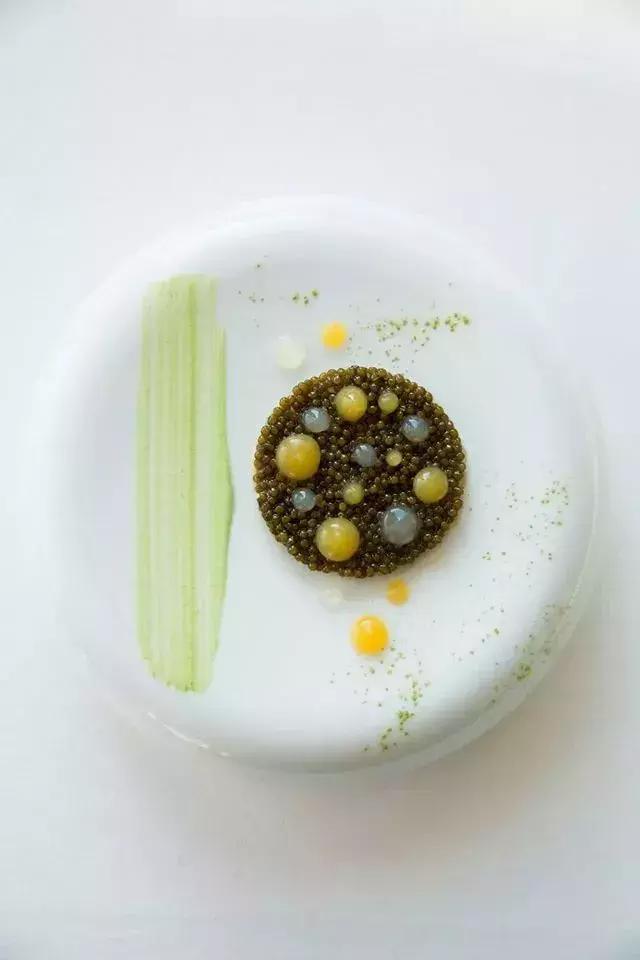 唯美食与爱不可辜负上下句,唯美食和爱不可辜负出自哪里