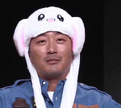 金珉锡边伯贤古装,金珉锡鲷鱼帽子