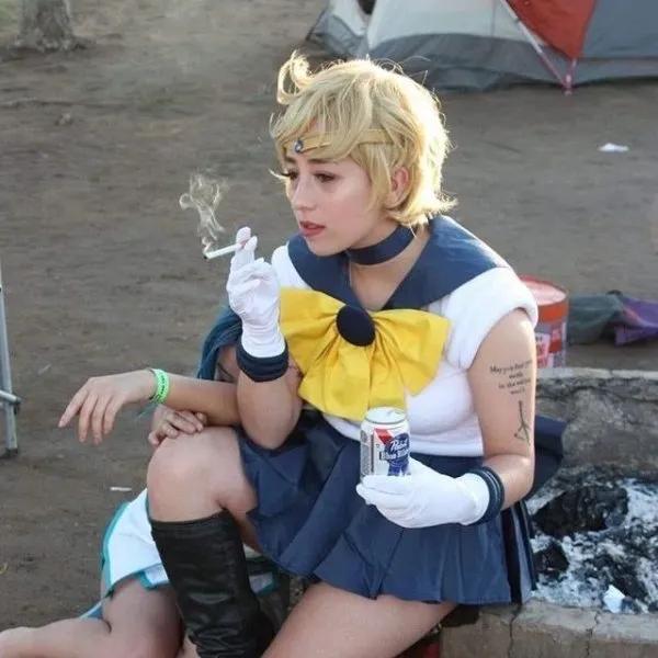 俄罗斯金刚芭比娜塔莉 (俄罗斯金刚芭比肌肉爆裂)