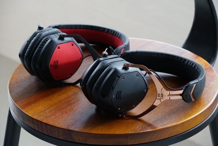 美国头戴式蓝牙耳机,可戴头盔的头戴式蓝牙耳机