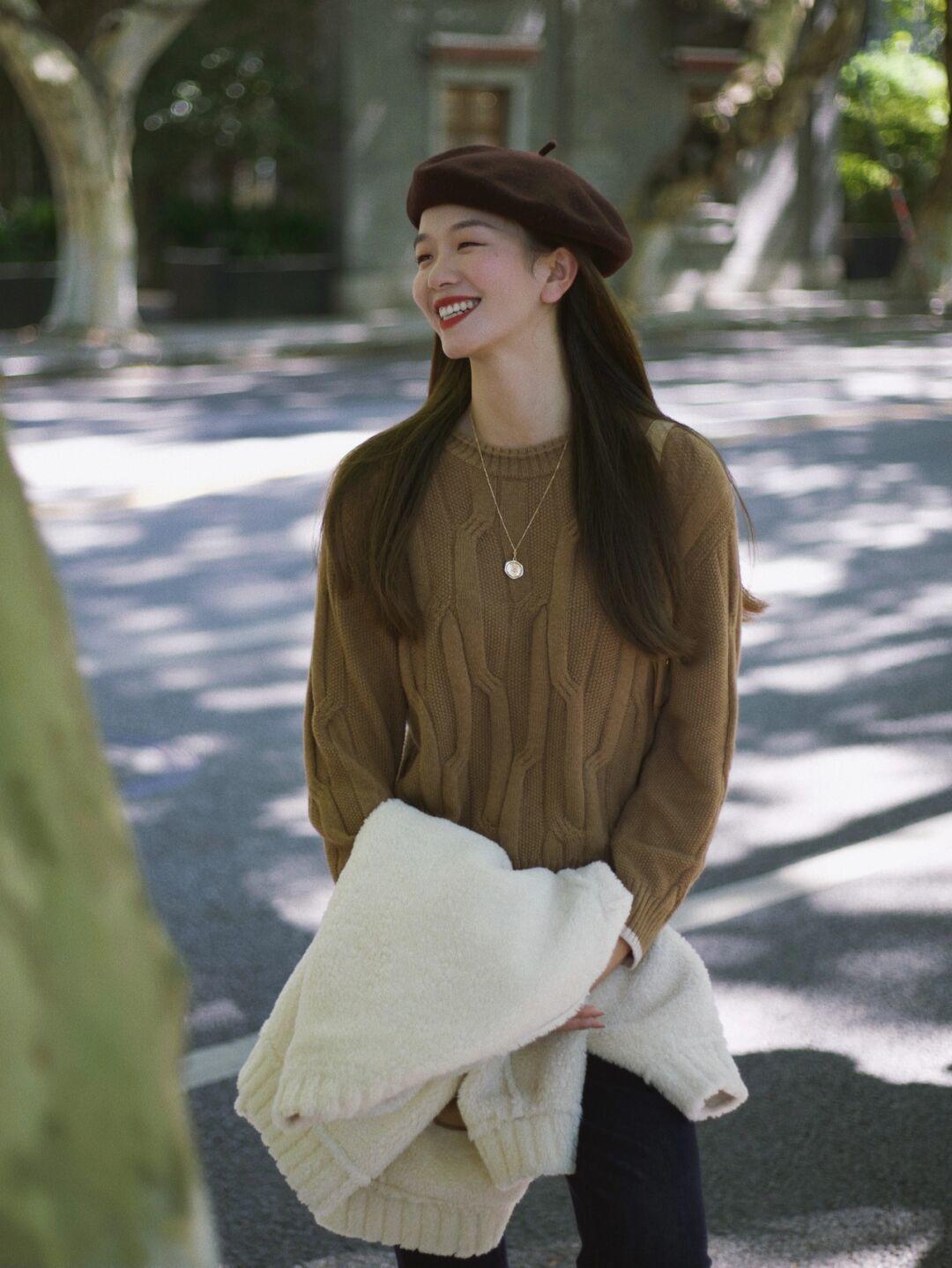 马甲衬衫叠穿搭配什么裤子,衬衫搭配马甲怎么穿才好看