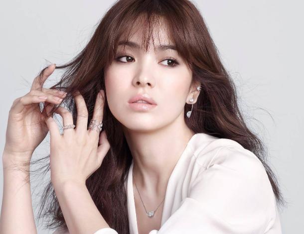 肖战戴的伯爵戒指多少钱,肖战伯爵戒指