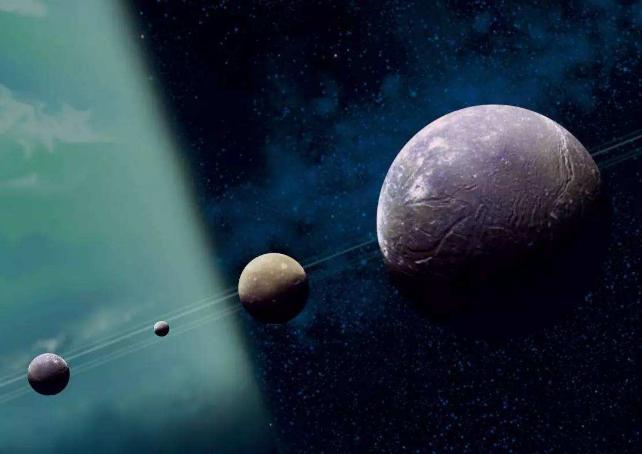 天王星和海王星，质量和体积上都碾压地球，可为何卫星没有月球大