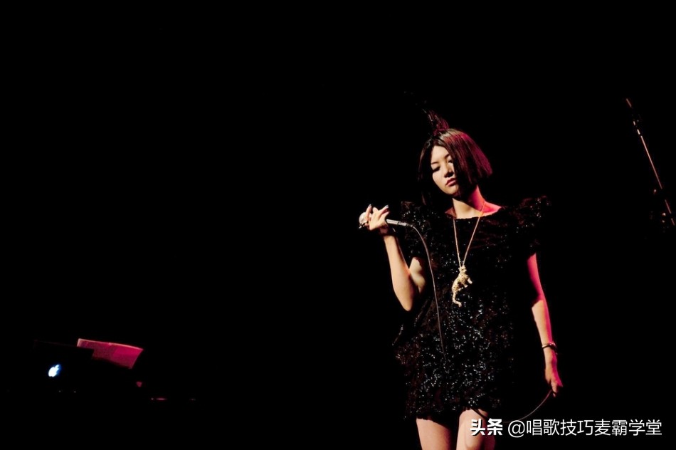 直嗓子怎么唱歌好听,如何练习嗓子唱高音