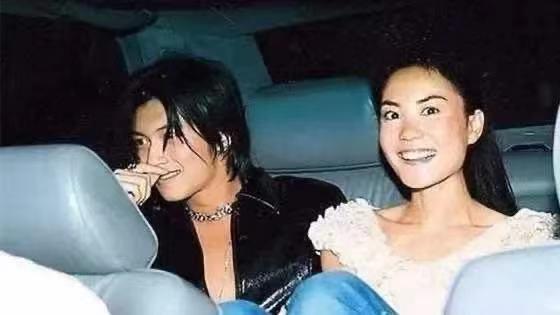 王菲谢霆锋窦唯关系视频,王菲和谢霆锋窦唯