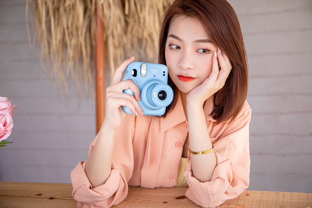 instaxmini11白天拍照,instaxmini11可以在户外拍照吗