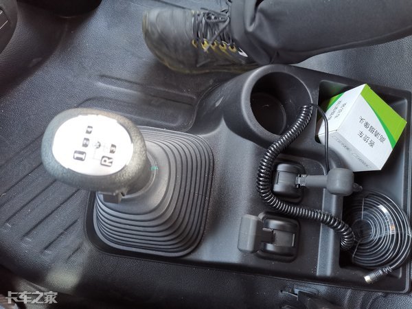 东风天龙KL最新款,东风天龙kl改装座椅升级