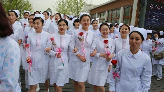 工科专业中女生最吃香的专业,文科专业女生上什么专业好