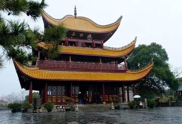 中国的十大古楼,中国旅游十大名楼