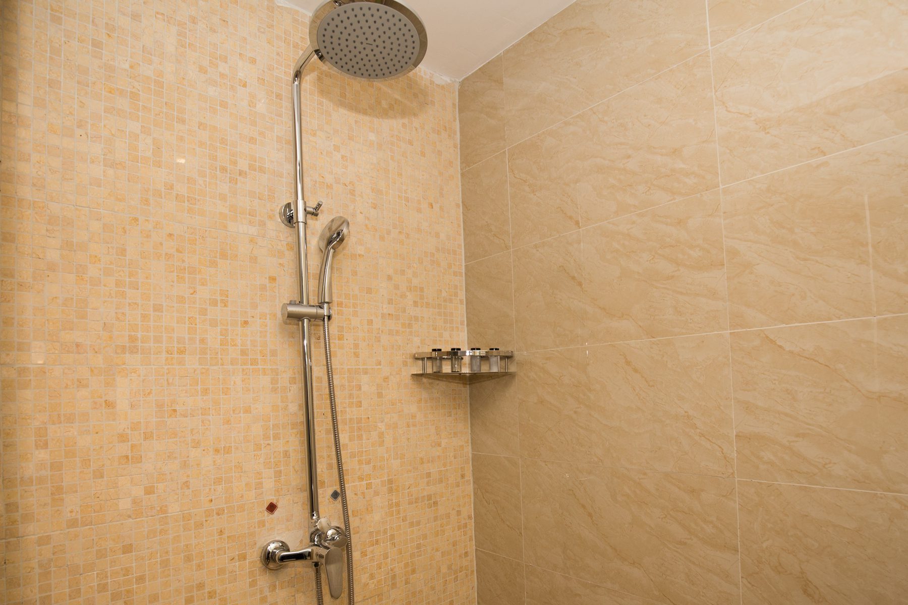 武汉哪里吃螃蟹风景最好,武汉人去青岛玩的地方