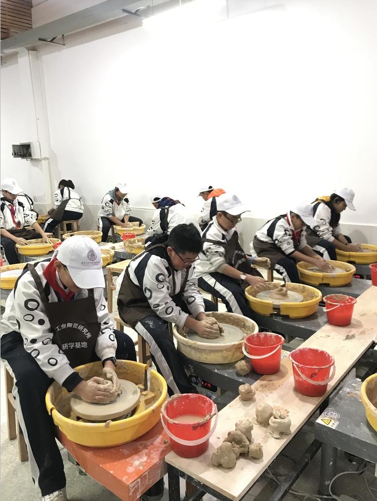 清华附中秦汉学校校训校风,清华秦汉附中怎么样