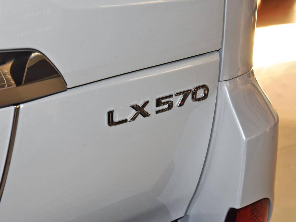 自吸宝马v8和奔驰v8,最便宜的v8自吸