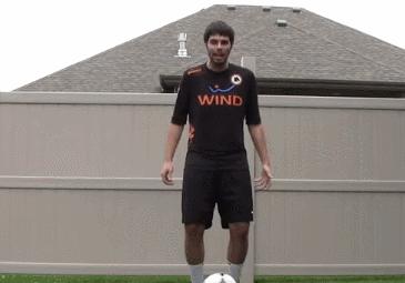 足球技巧颠球教案,足球基础过人技巧教学