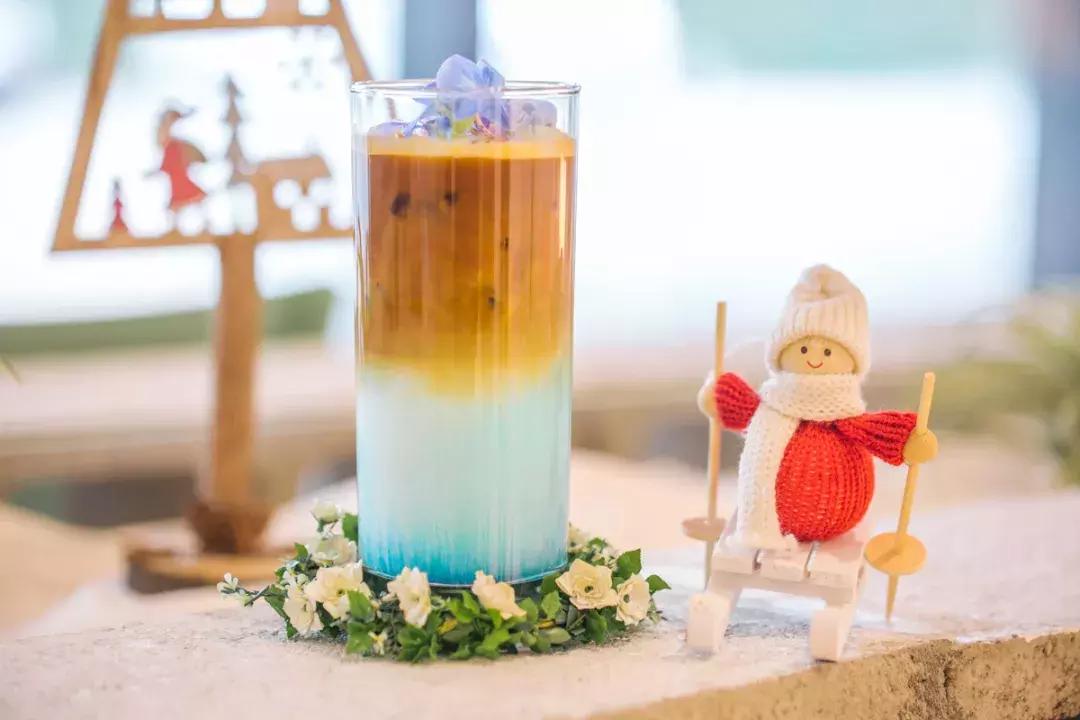 撩炸日韩少女心!风靡韩国的「花草系」咖啡店,韩国明星都爱去!