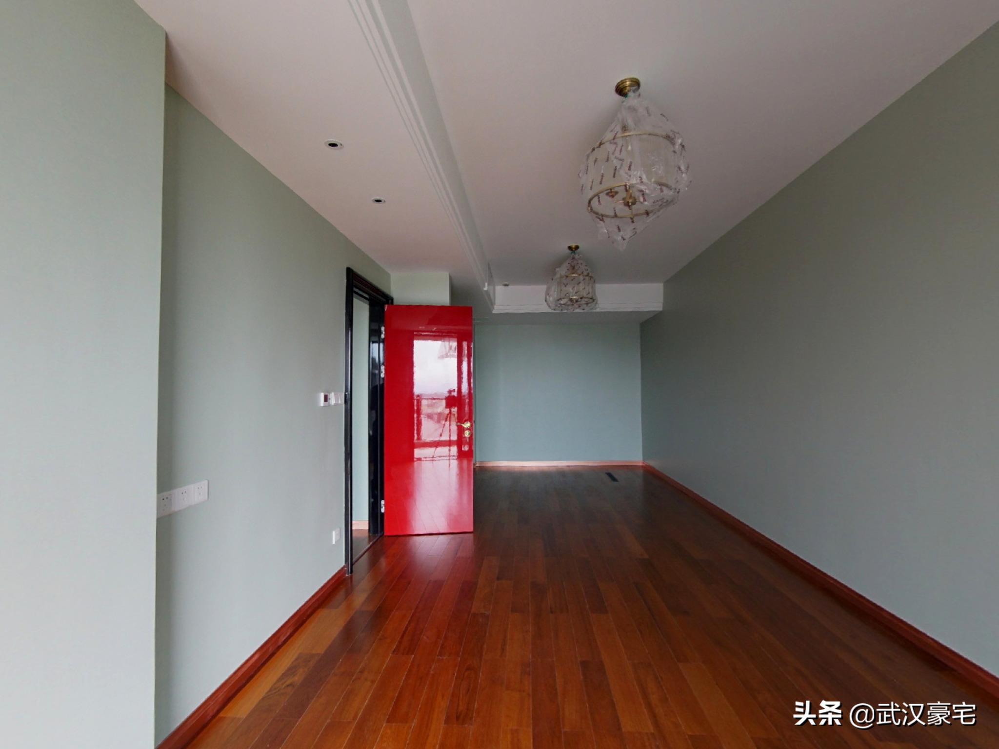 纯水岸小区114平米经典两室一厅,纯水岸东湖天屿二期352平精装