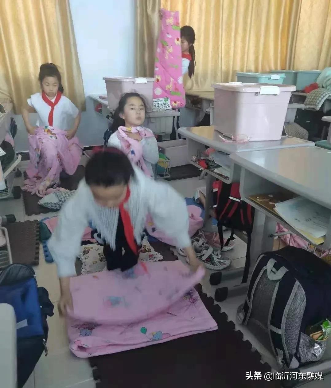 速看！河东这所学校的学生都这样午睡