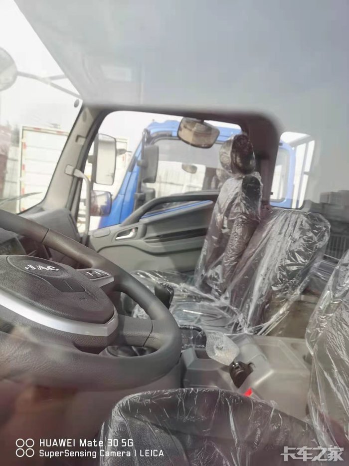 江淮6.8米收割机,江淮骏铃德沃斯收割机专用车