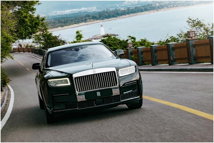 试驾劳斯莱斯古思特新款,新款劳斯莱斯古思特沉浸式体验