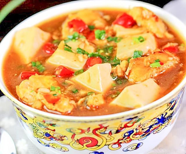 如何做鳕鱼炖豆腐好吃,教你鳕鱼炖豆腐家常做法