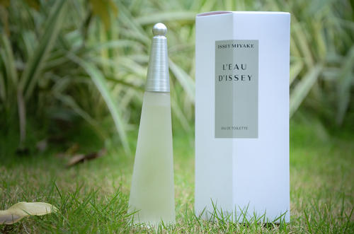 香水8款零差评入门香水推荐,十大女生公认最好闻淡香的香水