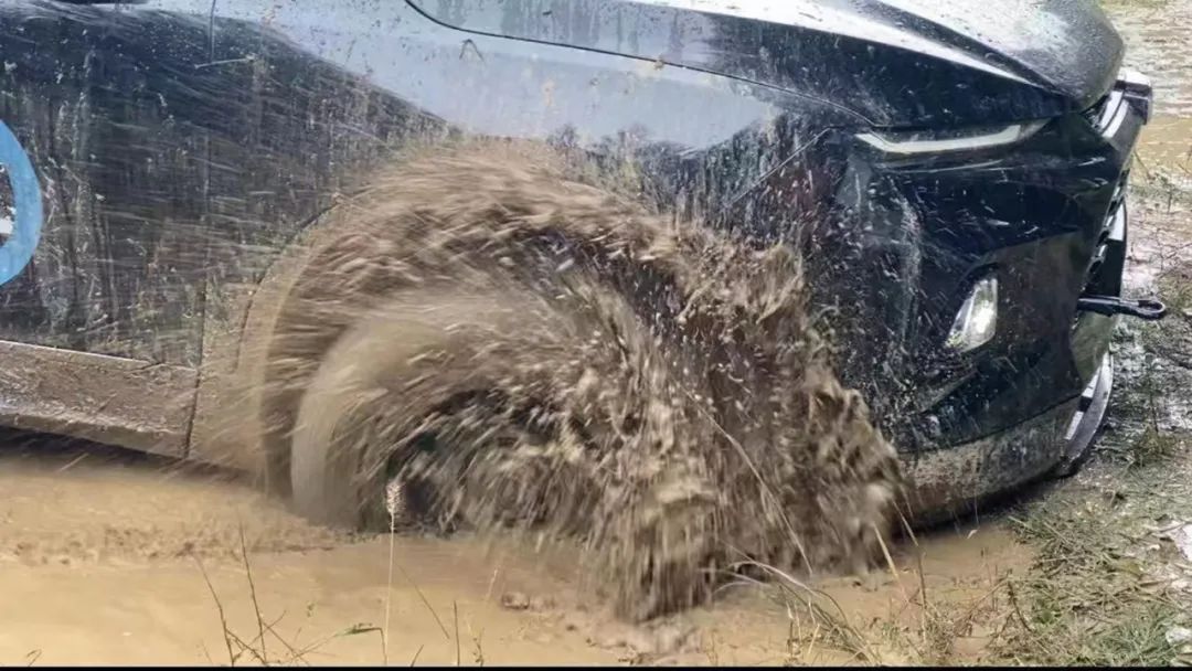 变形金刚雪佛兰创酷,变形金刚雪佛兰创酷片段