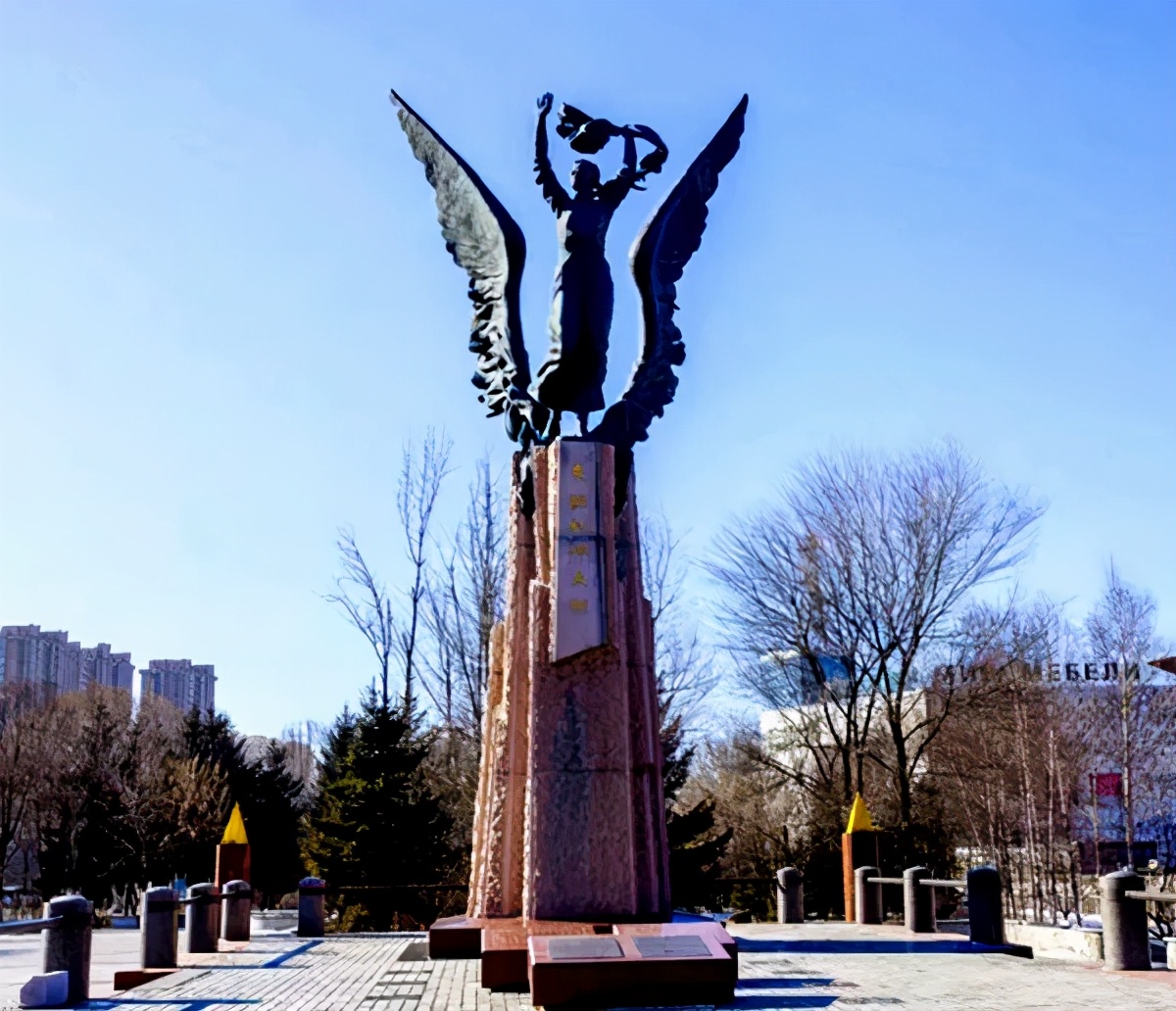 17岁女孩上山劝日本投降,17岁的中国姑娘上山劝降