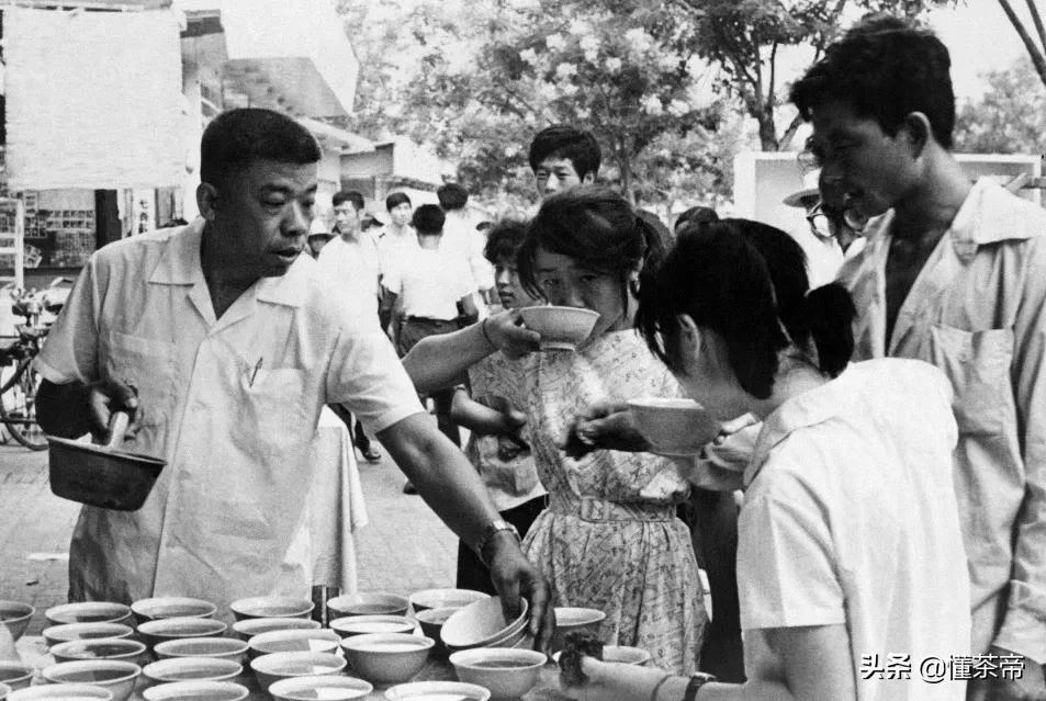 摆地摊卖冷门茶,茶摊一般卖什么茶叶
