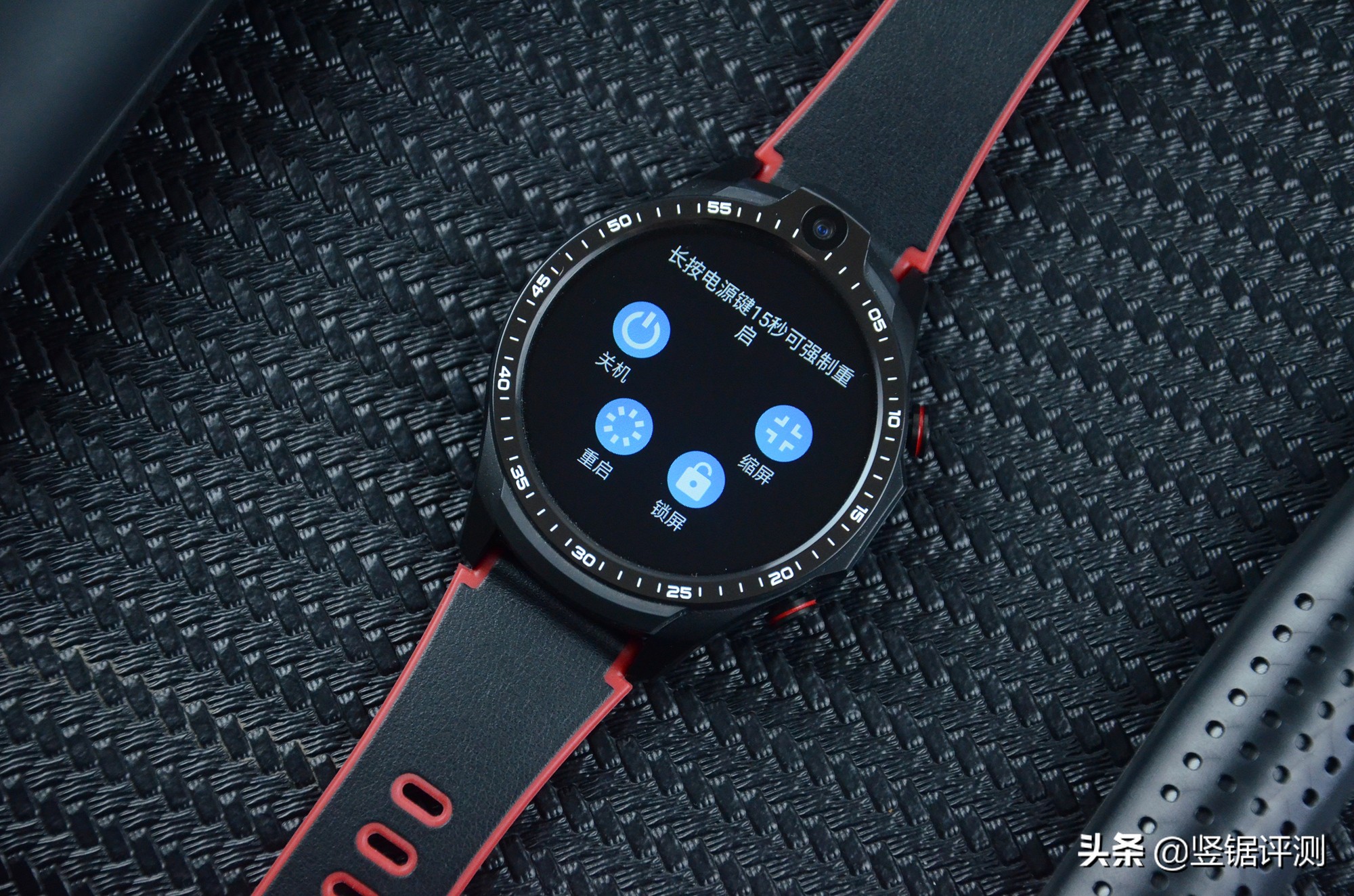 jeep黑骑士智能手表值不值得入手,jeep黑骑士fx1和fx3智能手表区别