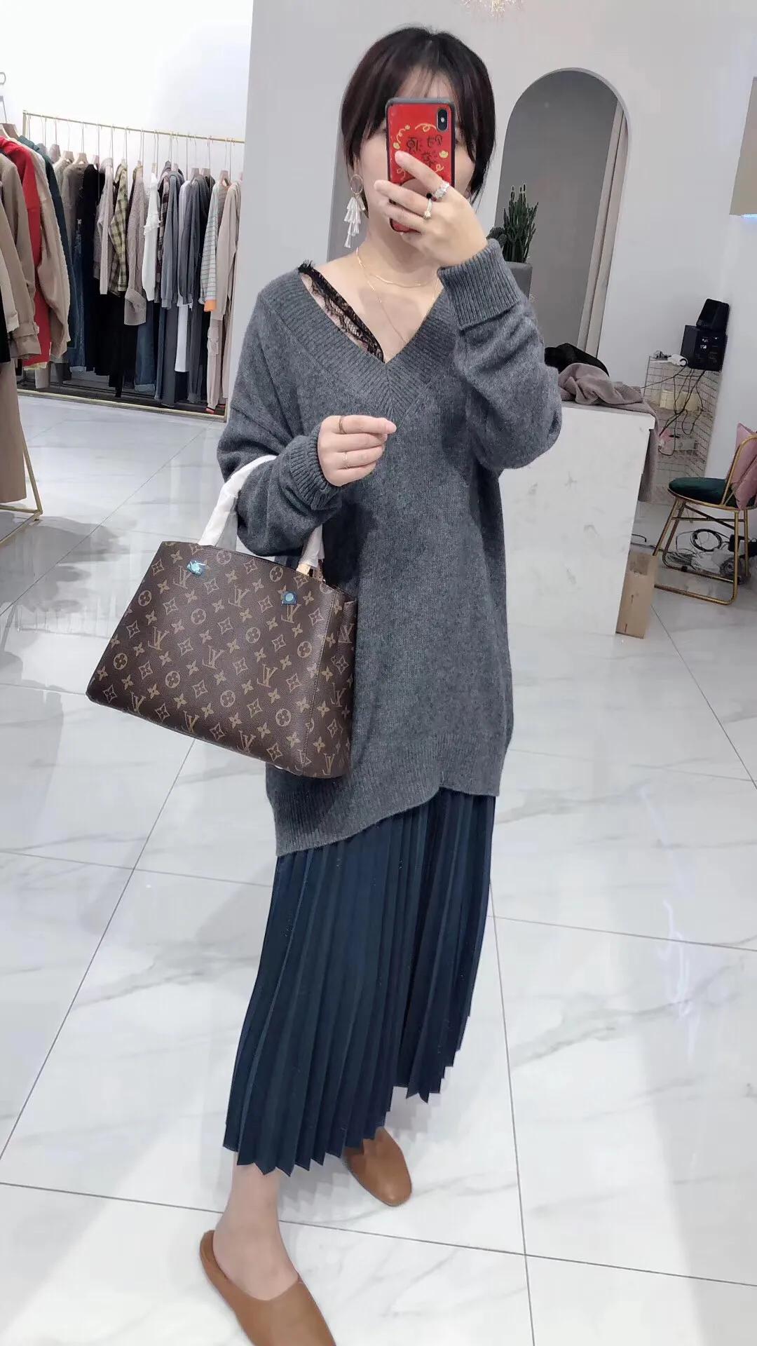 什么样的v领针织毛衣显瘦,冬天穿的v领毛衣显胖怎么办