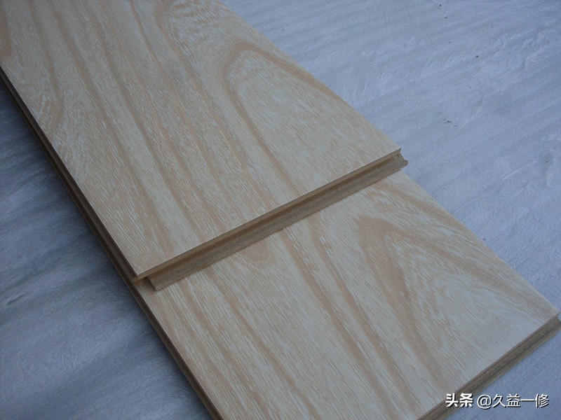 木地板破洞补救办法,木地板烧破洞