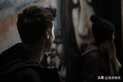 怎么幽默问女孩子要微信剧本,怎么幽默跟女生要微信号