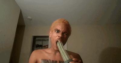 看着都痛的搞笑名场面,看着都痛的搞笑图片