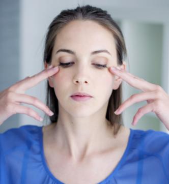 有眼袋皱纹了怎么消除,女性眼袋有皱纹怎么消除