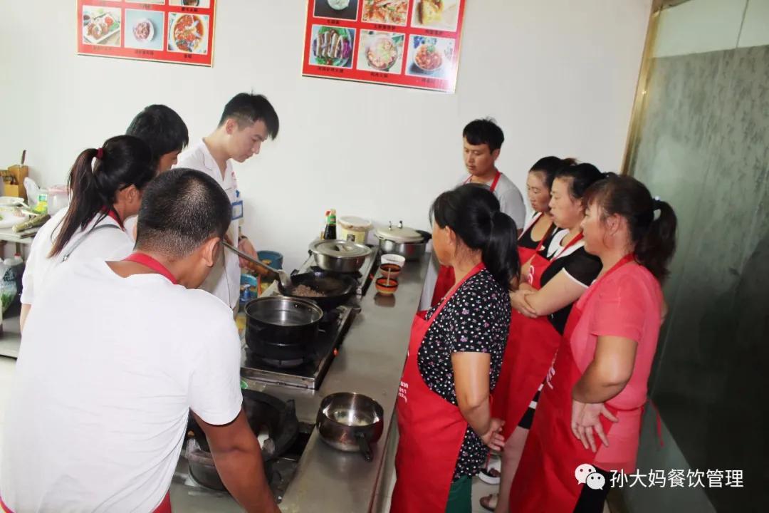 卖快餐盒饭赚钱吗？新手入行如何开好一家快餐店？