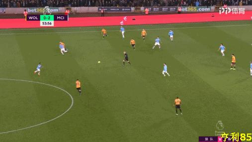 英超最强过人王，19岁曾被巴萨放弃，如今正在兑现自己的天赋